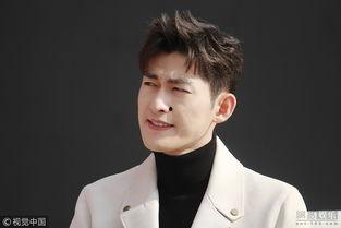 手绘抿嘴表情包,表情包中的生活小确幸