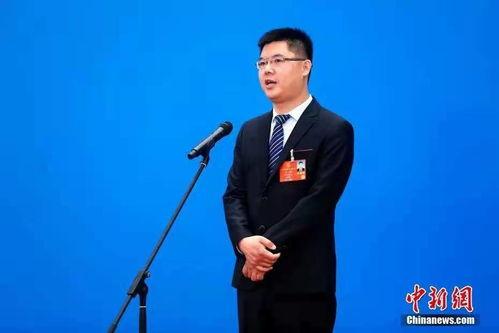 李君个人资料,才华横溢的青年才俊，多领域成就斐然